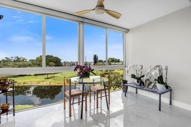 1020 Country Club Dr 405, Margate, FL 33063