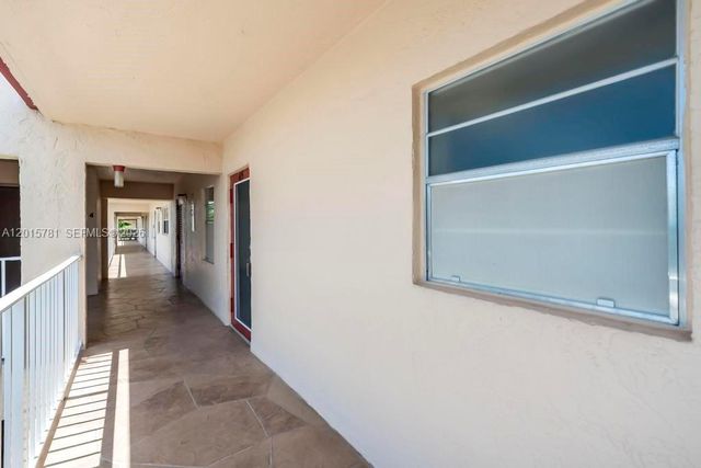 1020 Country Club Dr 405, Margate, FL 33063