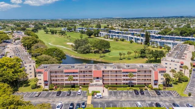 1020 Country Club Dr 405, Margate, FL 33063