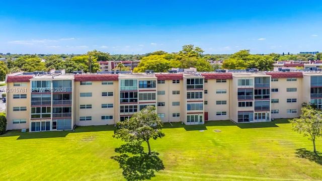 1020 Country Club Dr 405, Margate, FL 33063