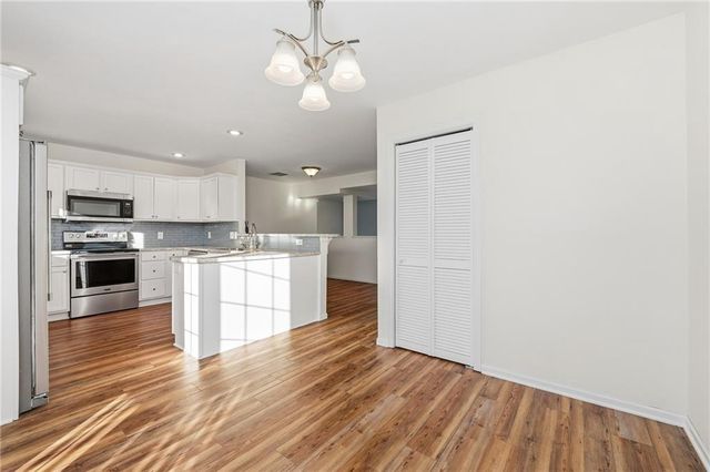 5221 Stonewood Drive, Eau Claire, WI 54703