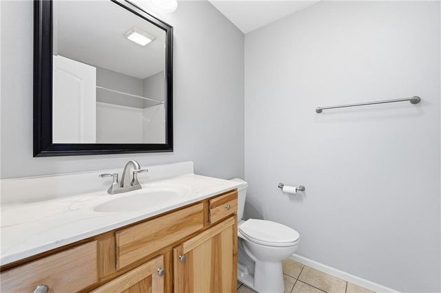 5221 Stonewood Drive, Eau Claire, WI 54703