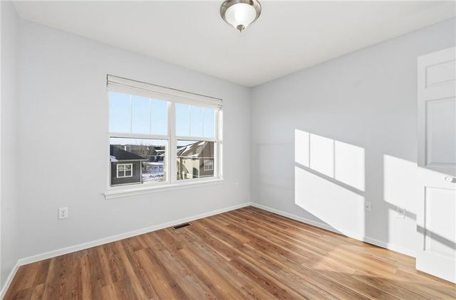 5221 Stonewood Drive, Eau Claire, WI 54703