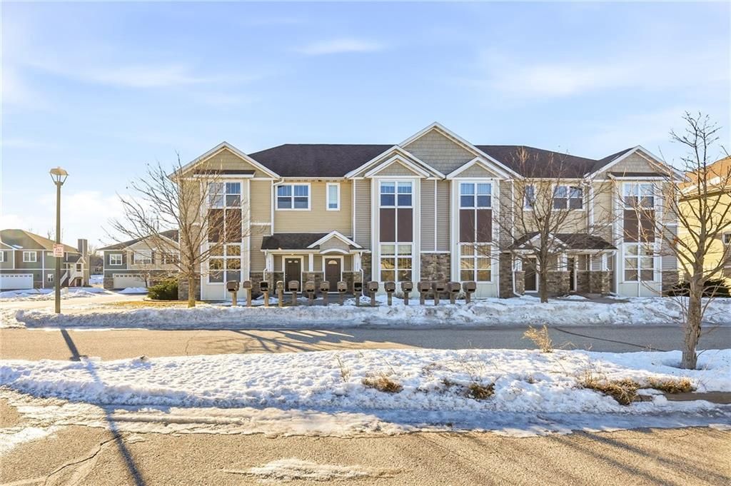 5221 Stonewood Drive, Eau Claire, WI 54703