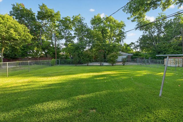 1613 Pat Drive, Dallas, TX 75228