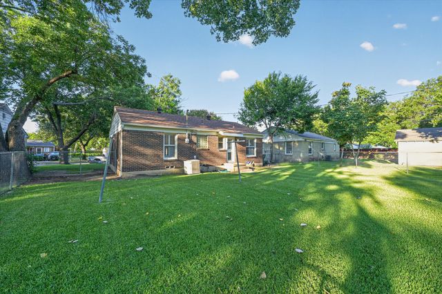 1613 Pat Drive, Dallas, TX 75228
