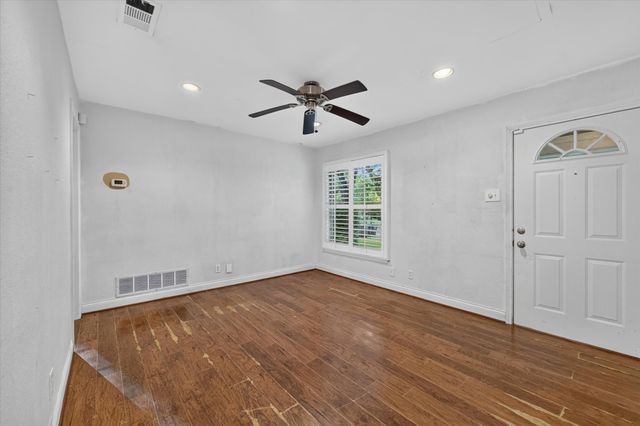 1613 Pat Drive, Dallas, TX 75228