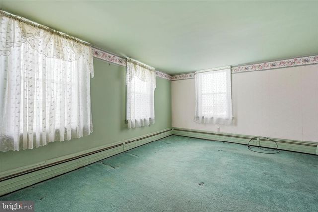 409 ROOSEVELT DR, Mahanoy City, PA 17948