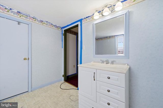 409 ROOSEVELT DR, Mahanoy City, PA 17948