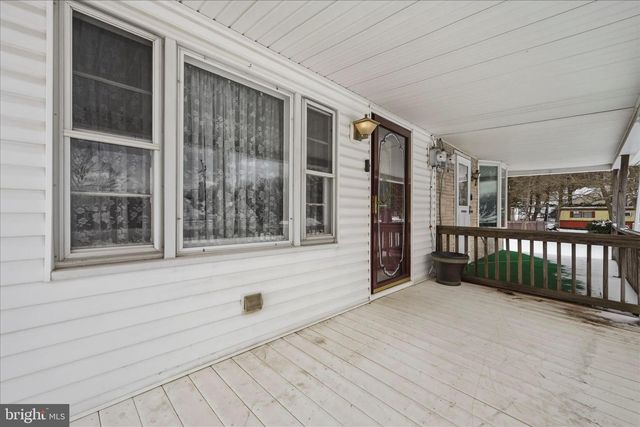 409 ROOSEVELT DR, Mahanoy City, PA 17948