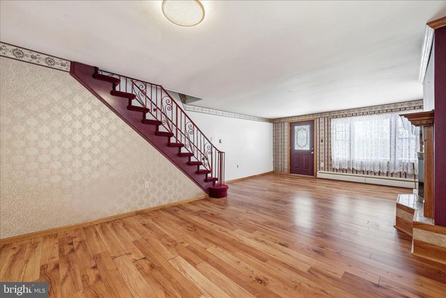 409 ROOSEVELT DR, Mahanoy City, PA 17948