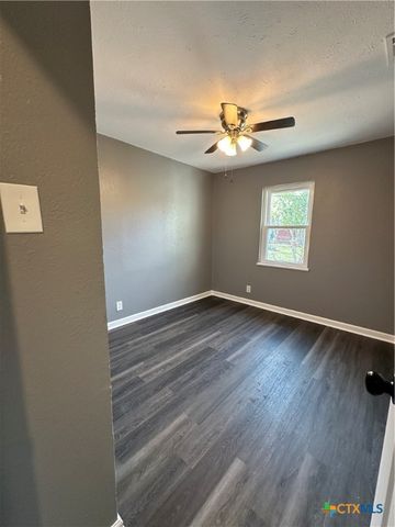 3105 Gayle Street, Victoria, TX 77901