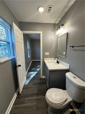 3105 Gayle Street, Victoria, TX 77901