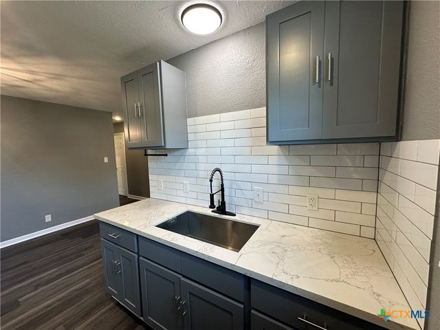 3105 Gayle Street, Victoria, TX 77901