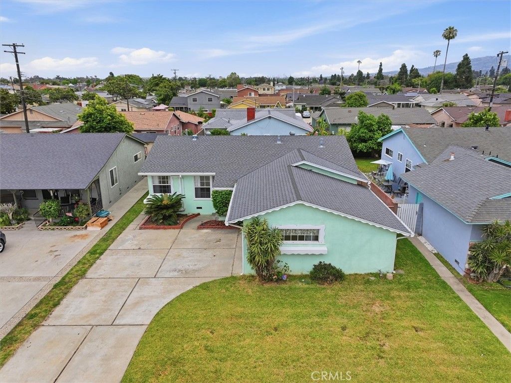 Image 25 of property listing at 412 W 229th, Carson, CA 90745