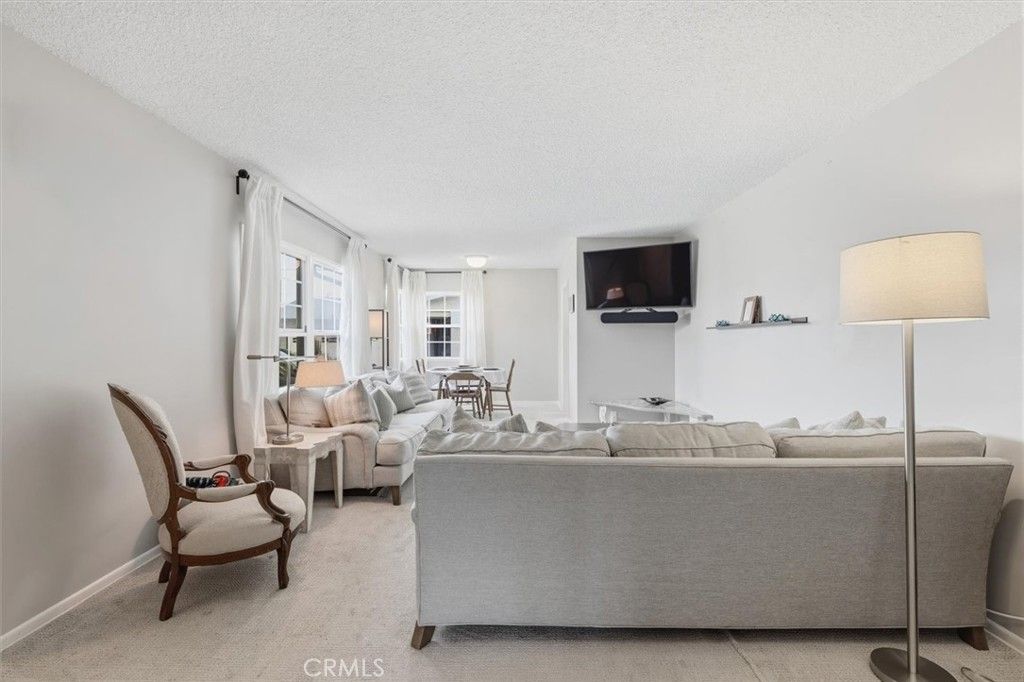 Image 3 of property listing at 412 W 229th, Carson, CA 90745