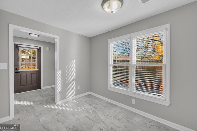 145 E Oak Street, Lawrenceville, GA 30046