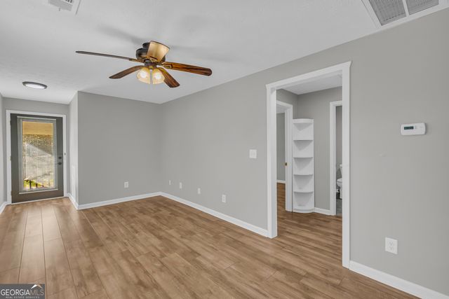 145 E Oak Street, Lawrenceville, GA 30046