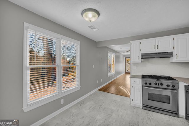 145 E Oak Street, Lawrenceville, GA 30046