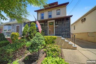 288 Maple Street, Secaucus, NJ 07094