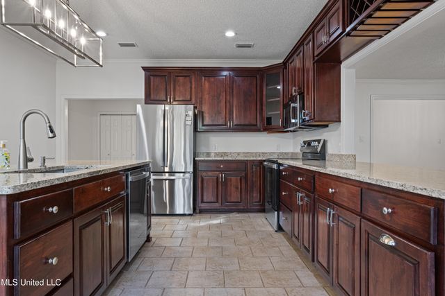 5808 Ridge Road, Ocean Springs, MS 39564