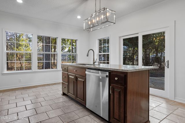 5808 Ridge Road, Ocean Springs, MS 39564