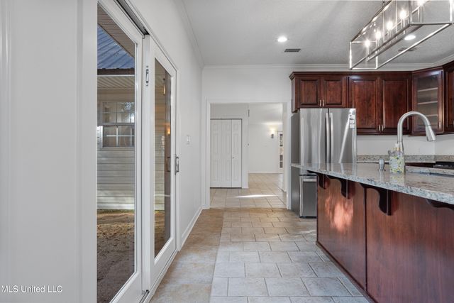 5808 Ridge Road, Ocean Springs, MS 39564