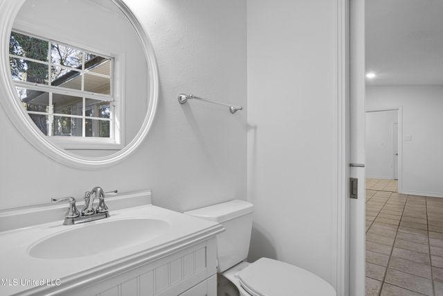 5808 Ridge Road, Ocean Springs, MS 39564