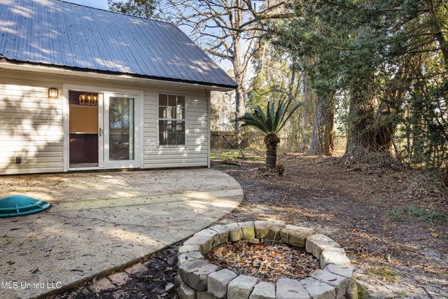 5808 Ridge Road, Ocean Springs, MS 39564