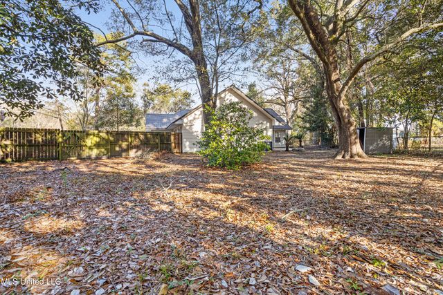 5808 Ridge Road, Ocean Springs, MS 39564