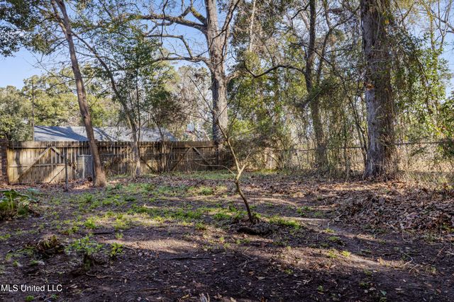 5808 Ridge Road, Ocean Springs, MS 39564