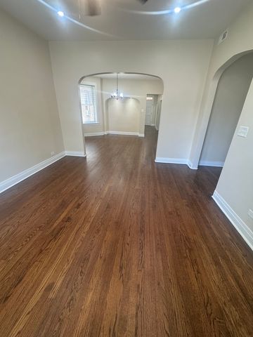 4249 W Potomac Avenue 1, Chicago, IL 60651