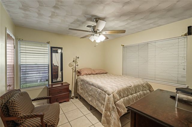 1302 Aswan Dr, Corpus Christi, TX 78412