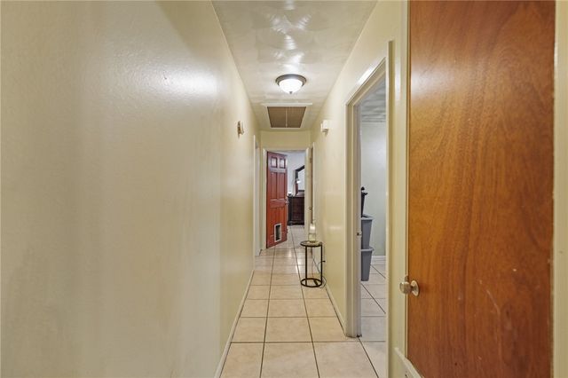 1302 Aswan Dr, Corpus Christi, TX 78412