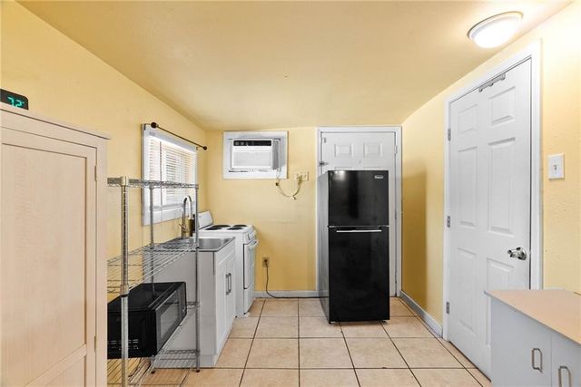 1302 Aswan Dr, Corpus Christi, TX 78412