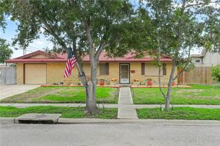 1302 Aswan Dr, Corpus Christi, TX 78412