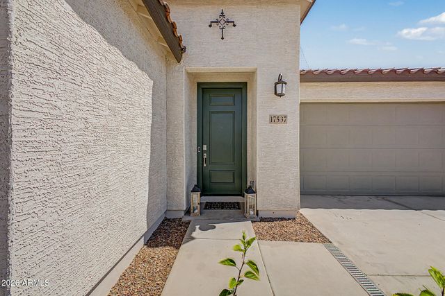 17537 W SUPERIOR Avenue, Goodyear, AZ 85338