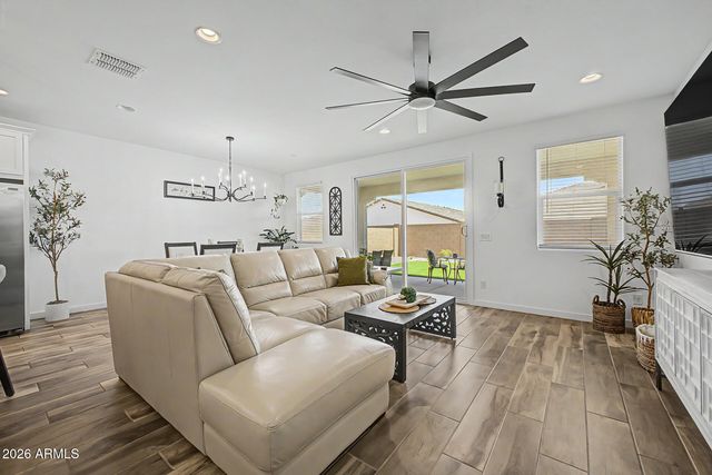 17537 W SUPERIOR Avenue, Goodyear, AZ 85338