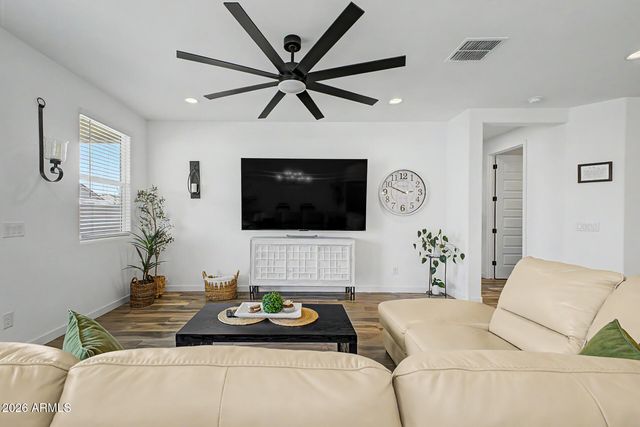 17537 W SUPERIOR Avenue, Goodyear, AZ 85338