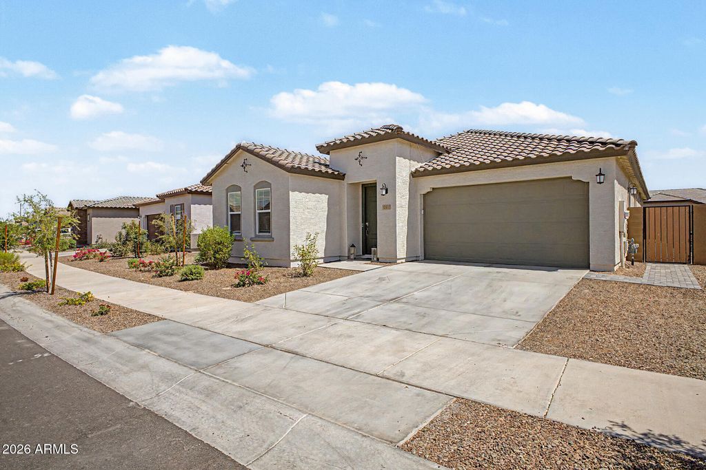 Image 2 of property listing at 17537 W SUPERIOR Avenue, Goodyear, AZ 85338