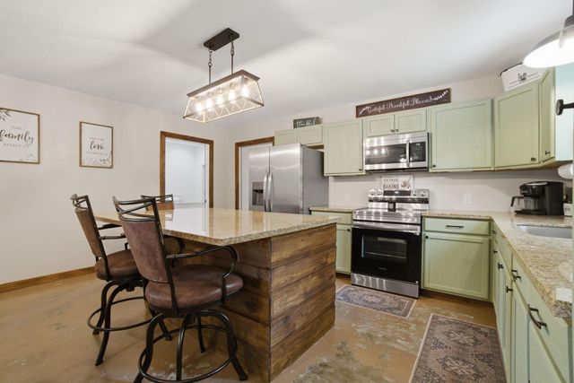 446 Hanson Road, Onalaska, TX 77360