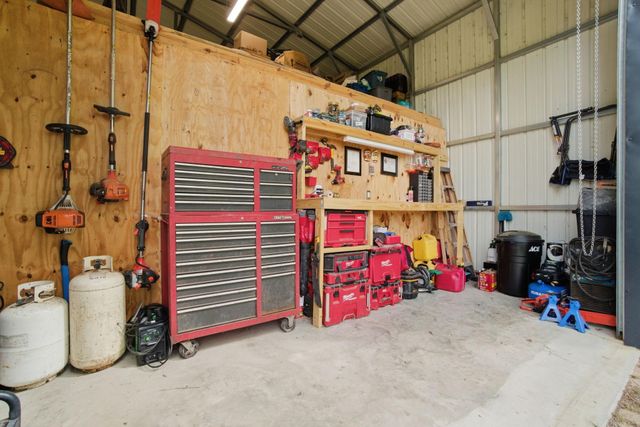 446 Hanson Road, Onalaska, TX 77360