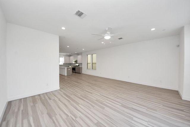 18716 Centro Main Street B, Shenandoah, TX 77385