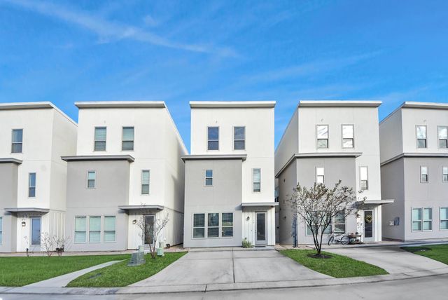 18716 Centro Main Street B, Shenandoah, TX 77385