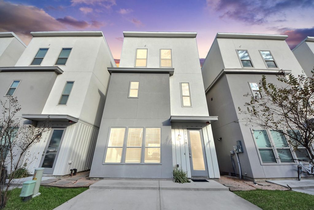 18716 Centro Main Street B, Shenandoah, TX 77385