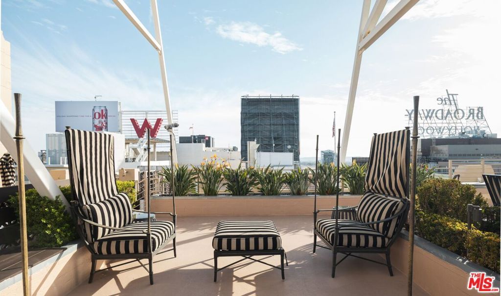 Image 20 of property listing at 6253 Hollywood Boulevard 402, Los Angeles, CA 90028