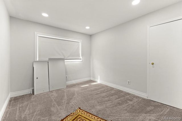 5755 Plainfield Street, Dearborn Heights, MI 48127