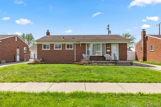 5755 Plainfield Street, Dearborn Heights, MI 48127