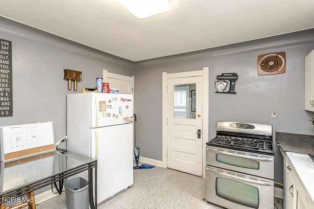 933 Wright Avenue, Toledo, OH 43609