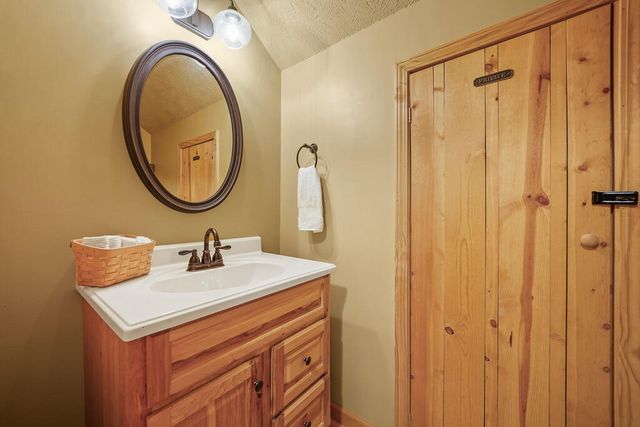 166 Walnut Mountain Court, Ellijay, GA 30536